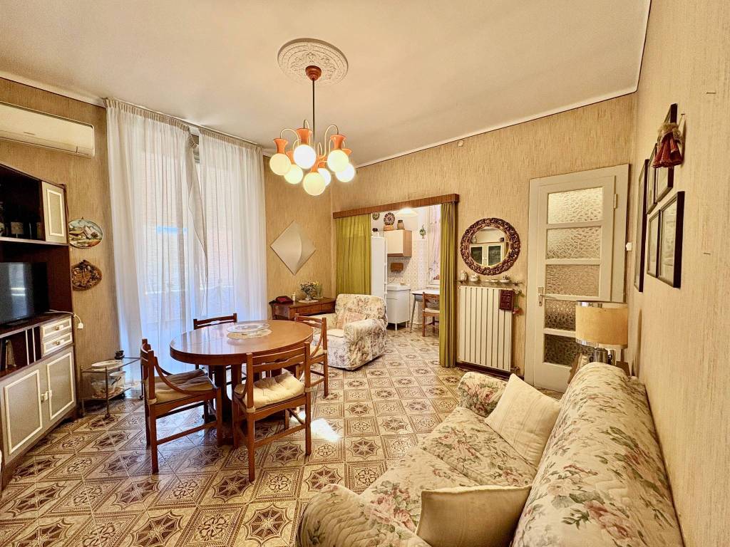 Appartamento a Cremona in Via Fratelli Cairoli, 7 - Foto 2