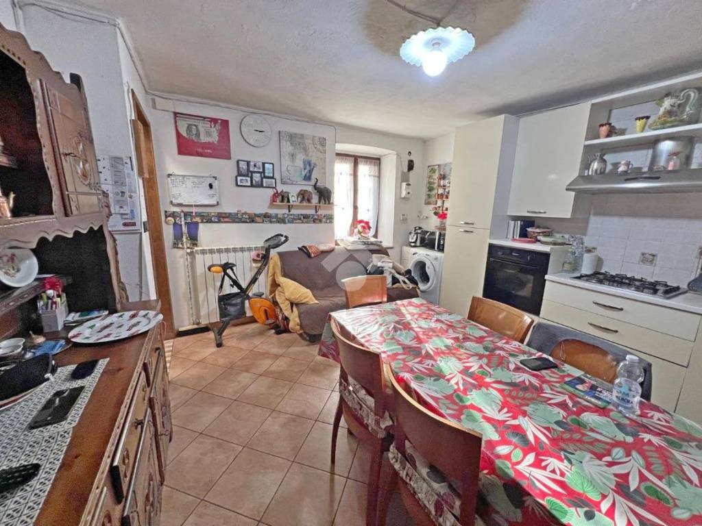 Casa indipendente a San carlo canavese in Str. dei Fornero, 18 - Foto 2