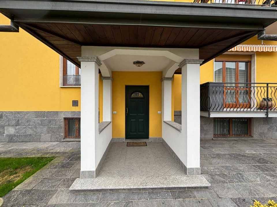 Appartamento a Arcisate in Via Tomaso Albinoni, 18 - Foto 2