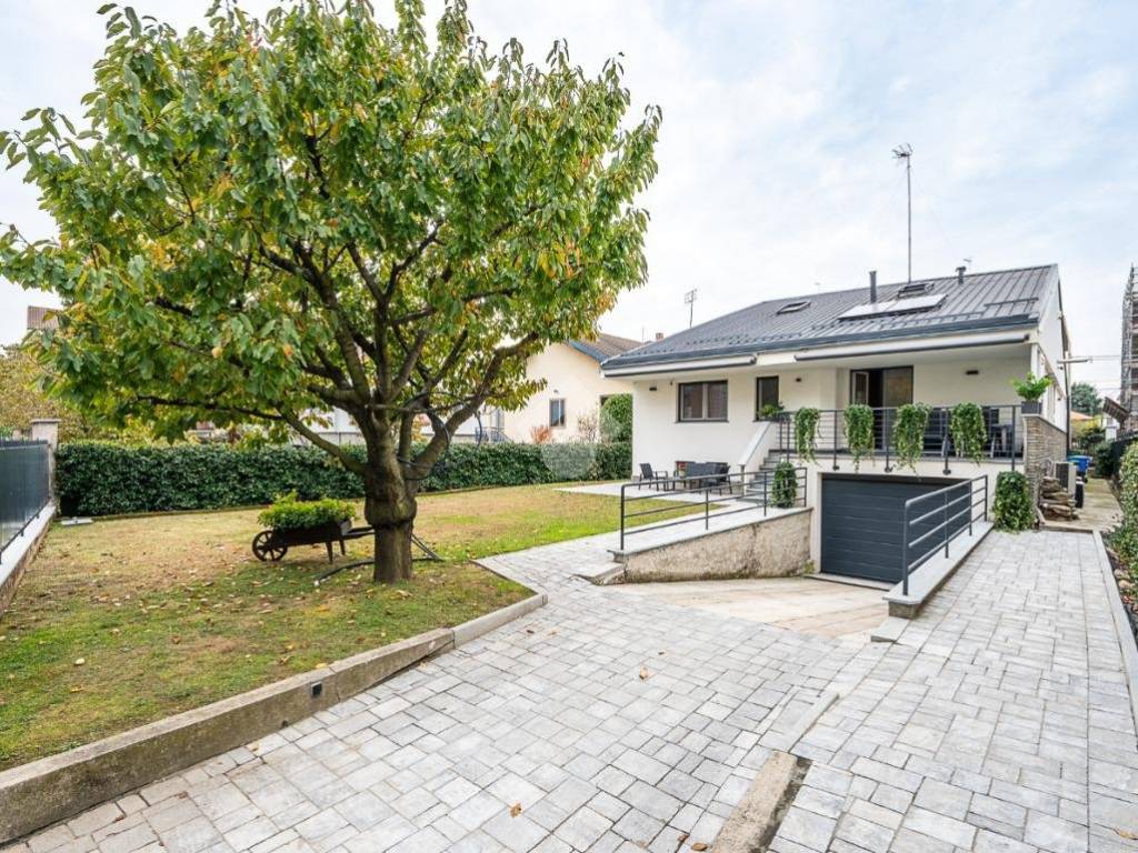 Villa a Collegno in Via Rosta, 26 - Foto 2