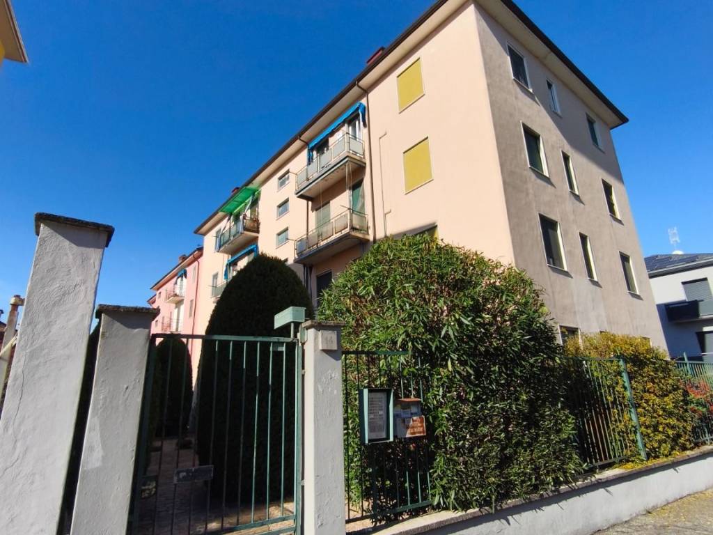 Appartamento a Pavia in Via Giovanni Ingrao, 14 - Foto 2