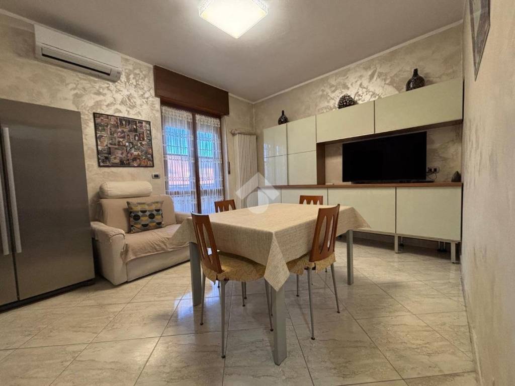 Appartamento a None in Via santarosa, 59 - Foto 2