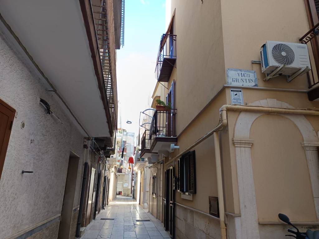 Casa indipendente a Mola di bari in Via Fratelli Bandiera - Foto 2
