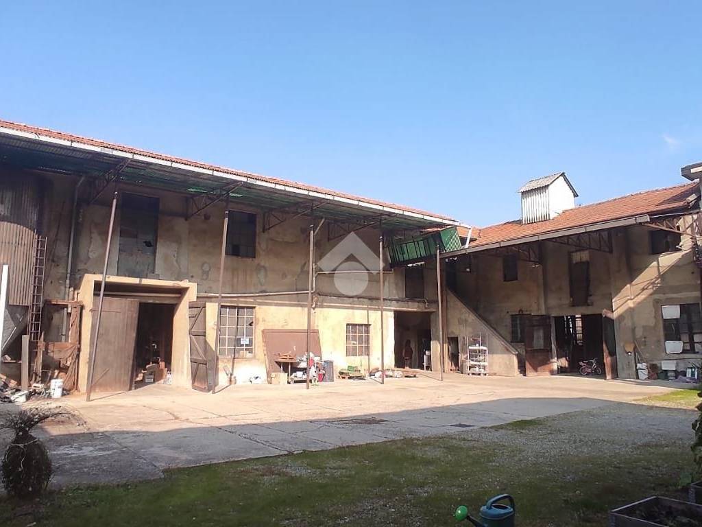 Casa indipendente a Lonate pozzolo in Via Vittorio Veneto, 35 - Foto 5