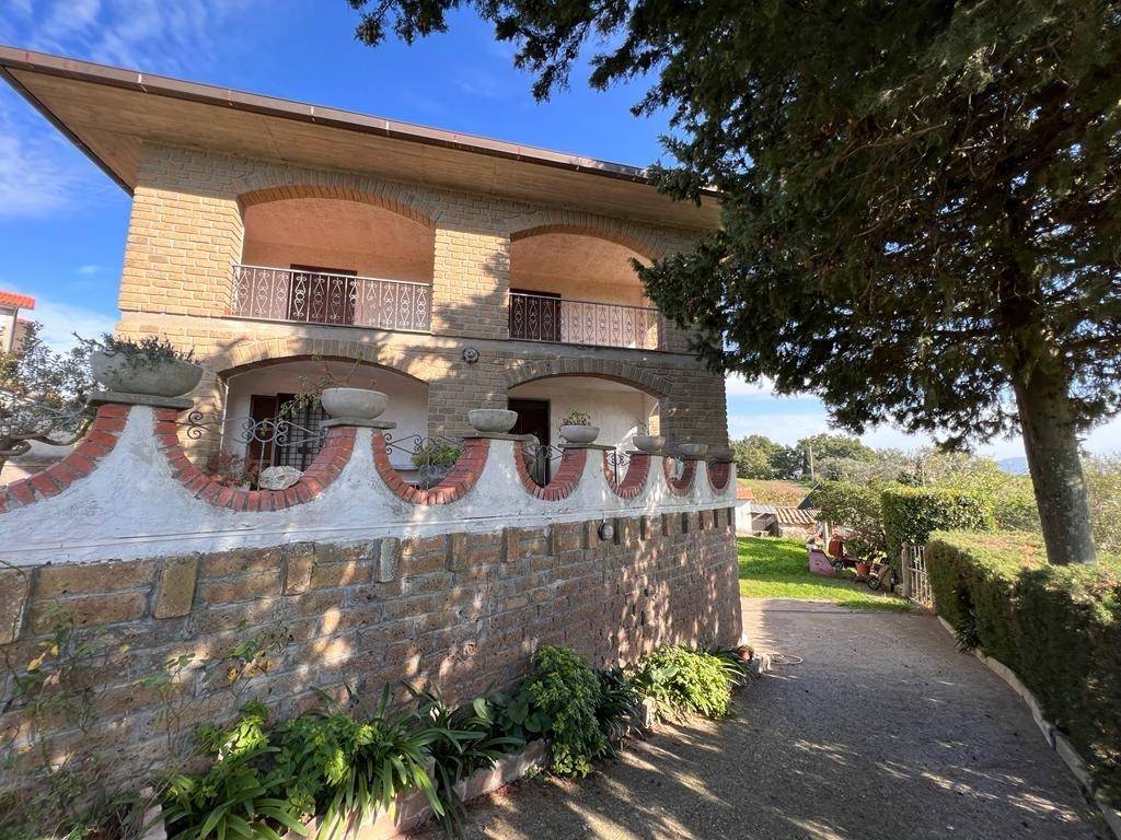 Villa a Montefiascone in Le Poggere - Foto 2