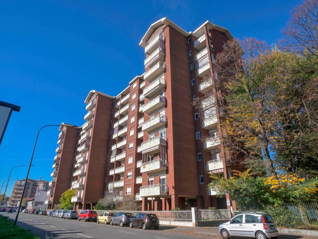 Appartamento a Torino in Via Andrea Sansovino, 95 - Foto 2