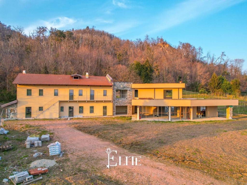 Villa a Angera in Via Vigne Secche, 2 - Foto 3