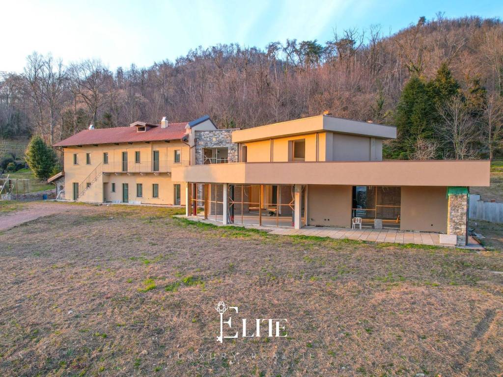 Villa a Angera in Via Vigne Secche, 2 - Foto 4