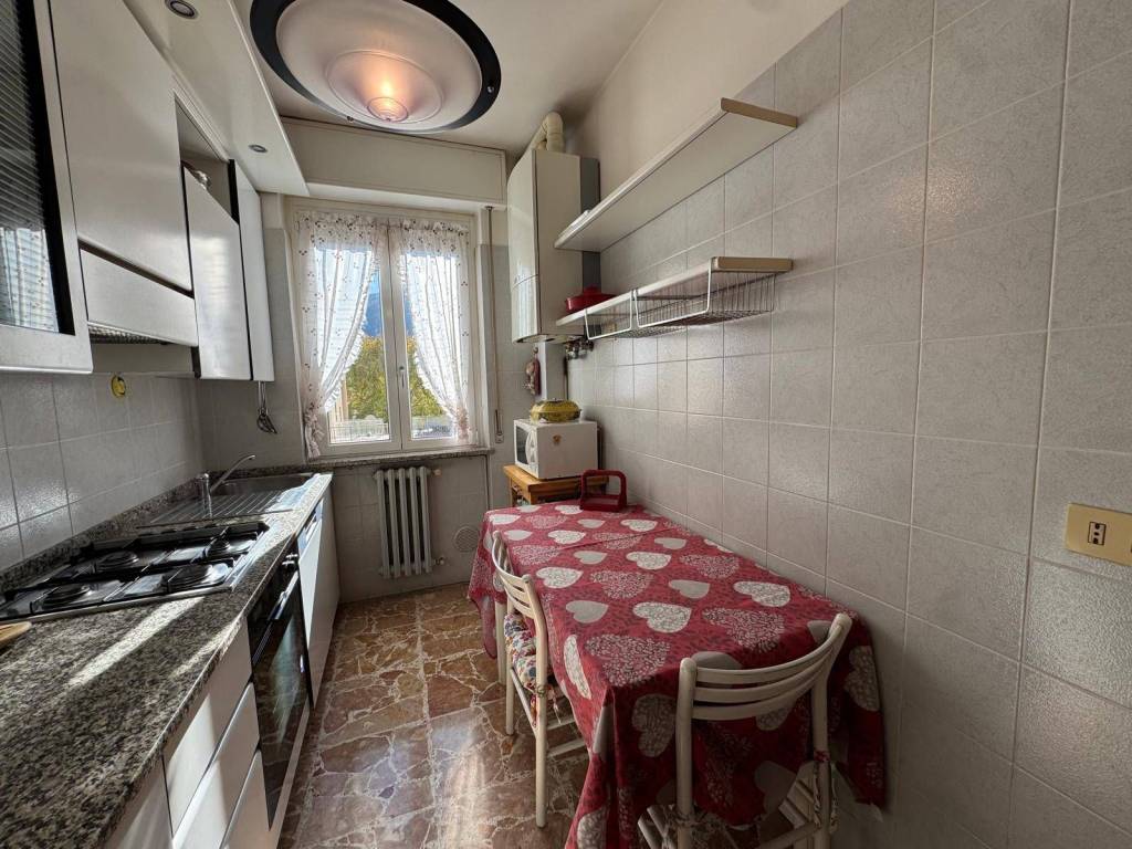 Appartamento a Clusone in VIA NIKOLAJEWKA, 13 - Foto 4