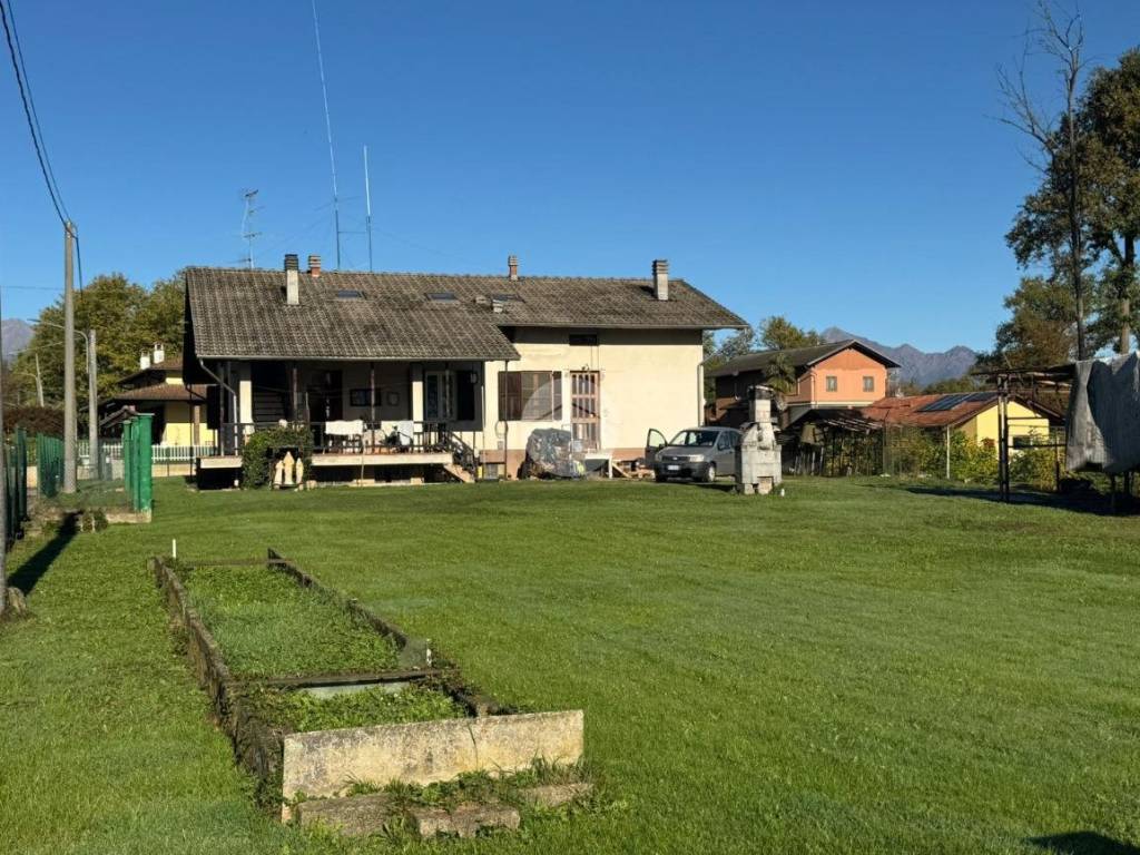 Casa indipendente a Cossato in Via Paruzza, 187 - Foto 2