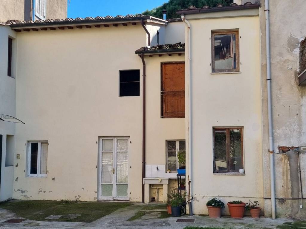 Casa indipendente a Carmignano in Via Giacomo Matteotti, 6 - Foto 2