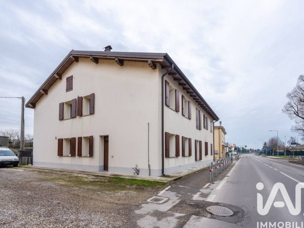 Villa a Mirandola in Via Mazzone - Foto 2
