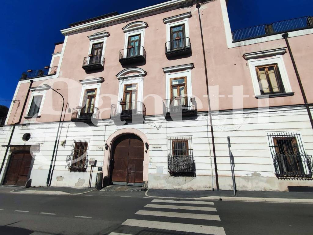 Appartamento a Portici in Via Dalbono, 11 - Foto 4