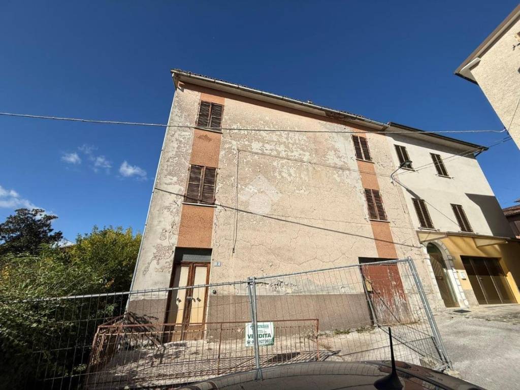 Casa indipendente a Gubbio in Via San Bartolo, 2 - Foto 5