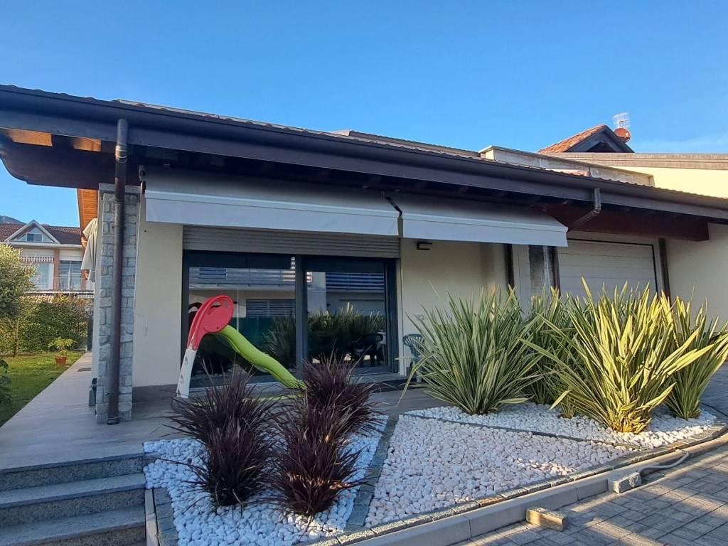 Villa a Arcisate in Via Cesare Battisti - Foto 2