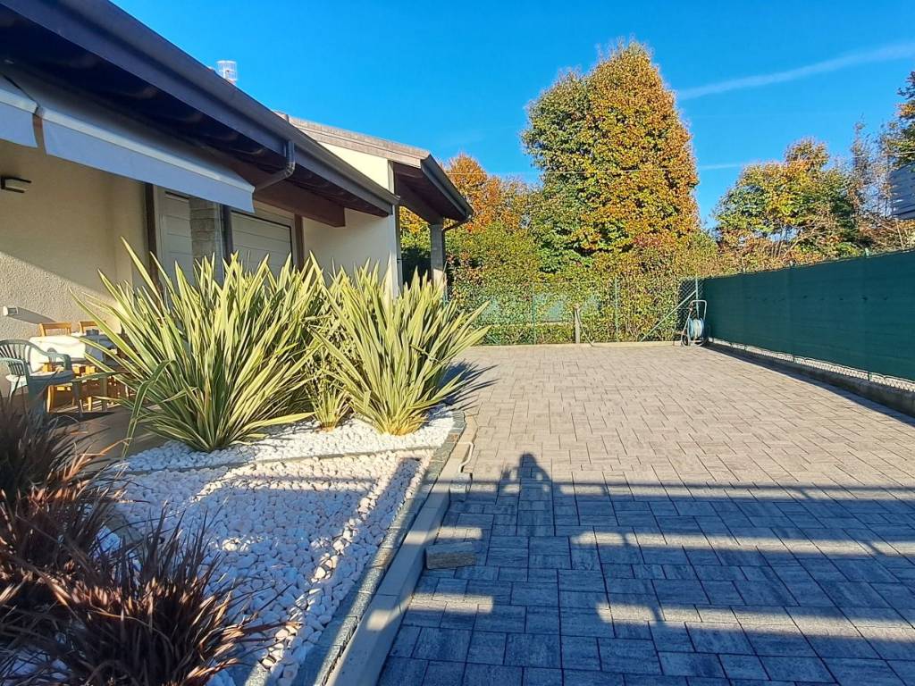 Villa a Arcisate in Via Cesare Battisti - Foto 5