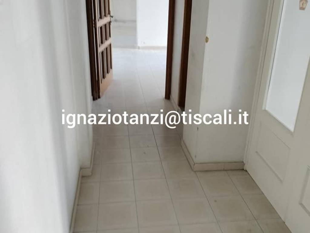 Appartamento a Barletta in Via Ferdinando d'Aragona - Foto 3