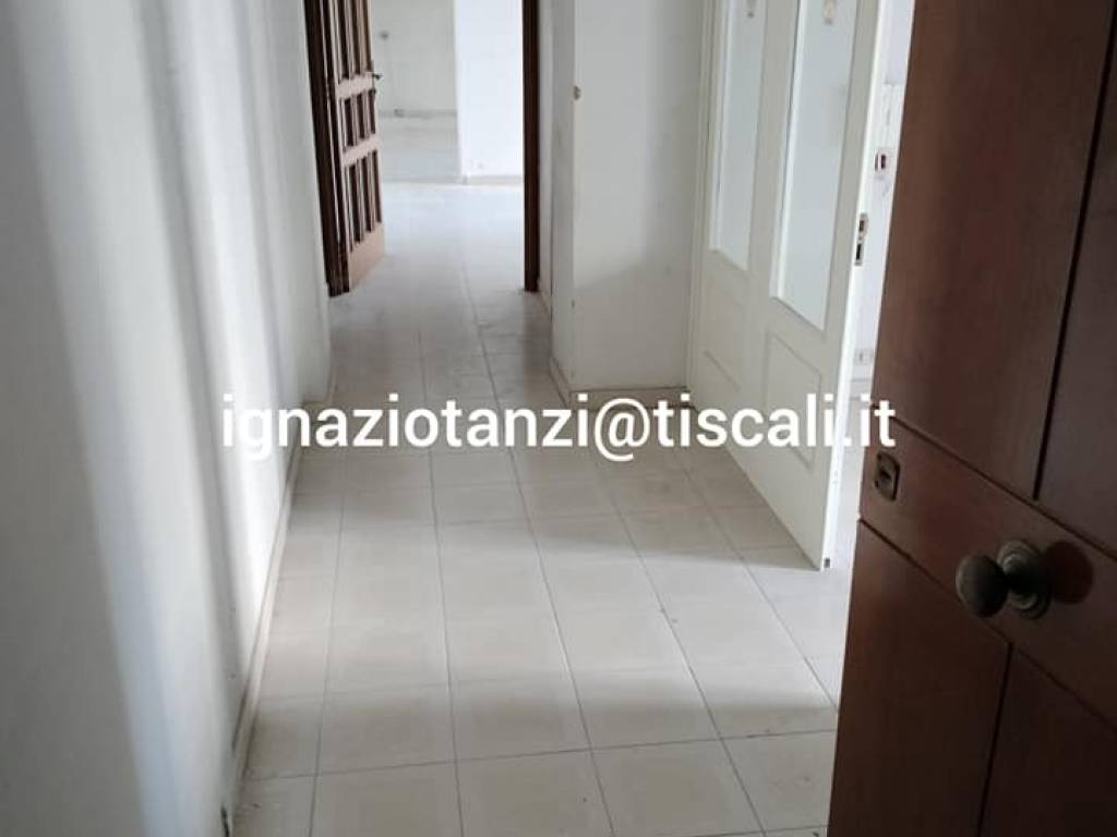 Appartamento a Barletta in Via Ferdinando d'Aragona - Foto 4