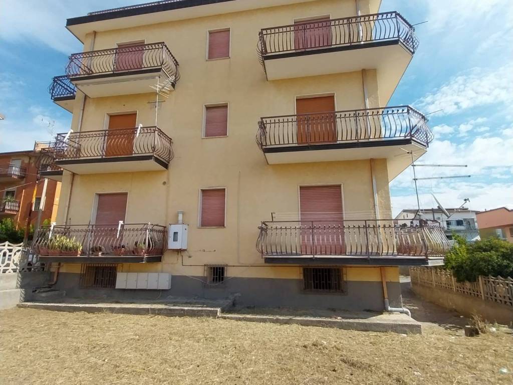 Casa indipendente a Amantea in Via Umbria - Foto 3