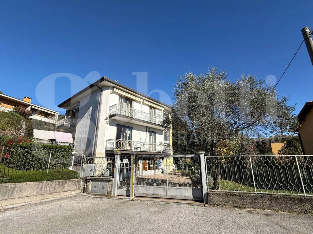 Villa a Erba in Via Como, 1 - Foto 3