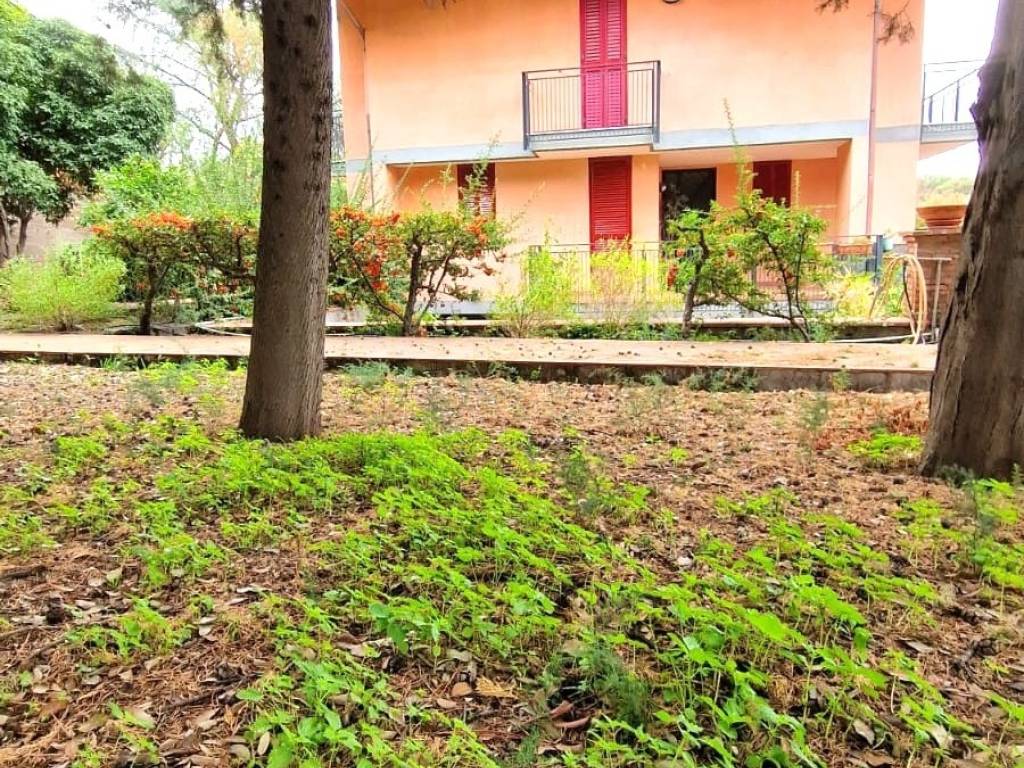 Villa a Ragalna in Piazza Santa Barbara - Foto 2