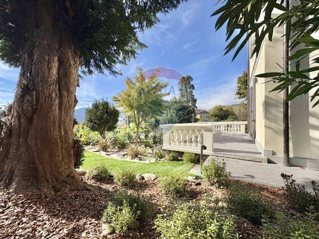 Villa a Verbania in Via Centrale - Foto 2