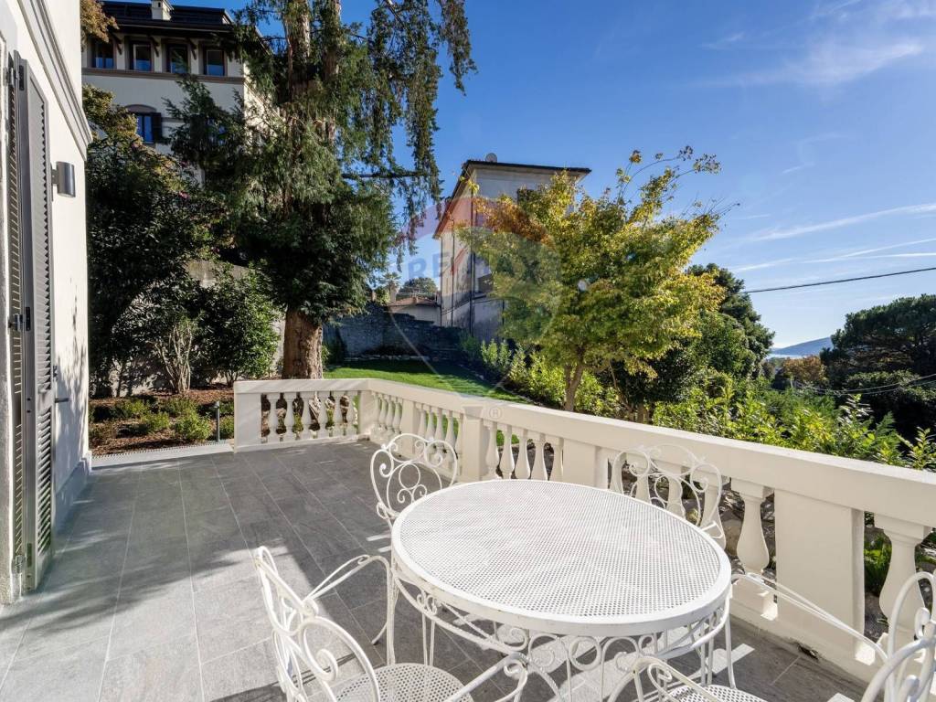 Villa a Verbania in Via Centrale - Foto 3