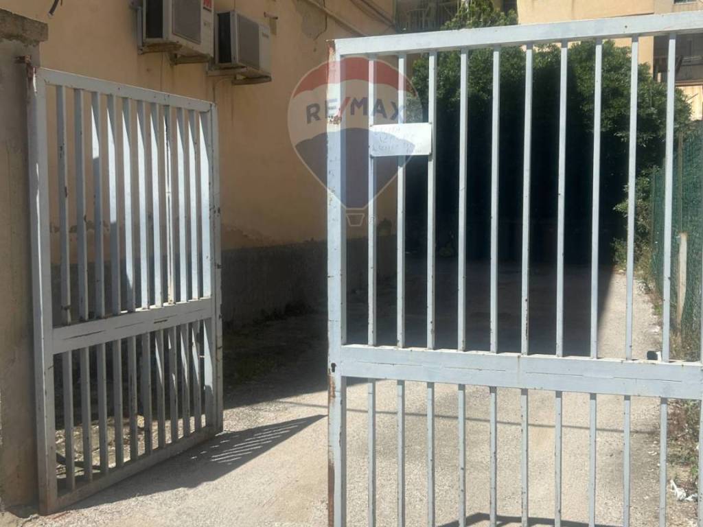 Appartamento a Caltanissetta in Piazza Martiri D'Ungheria, 9 - Foto 5