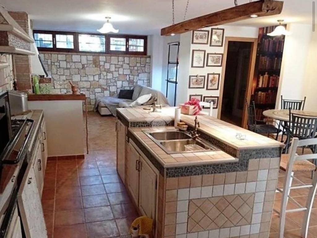Villa a Castrolibero in Viale della Resistenza, 120 - Foto 3
