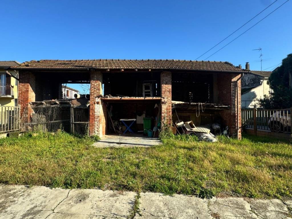 Casa indipendente a Mortara in Via 20 Settembre - Foto 2