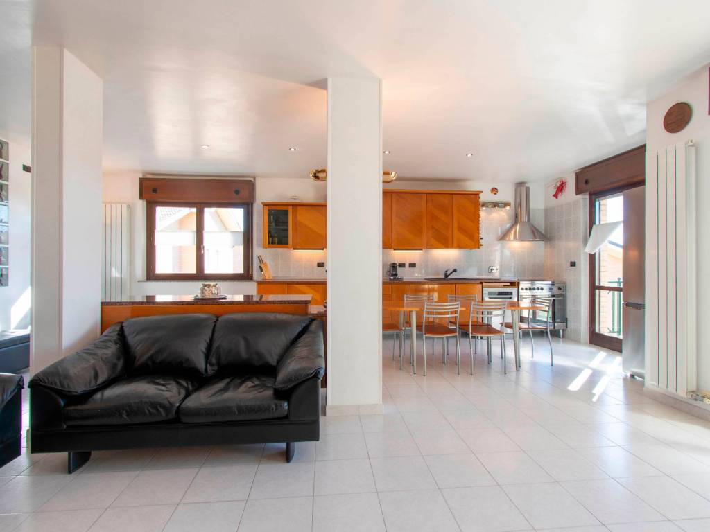 Appartamento a Collegno in Via della Croce, 6 - Foto 2