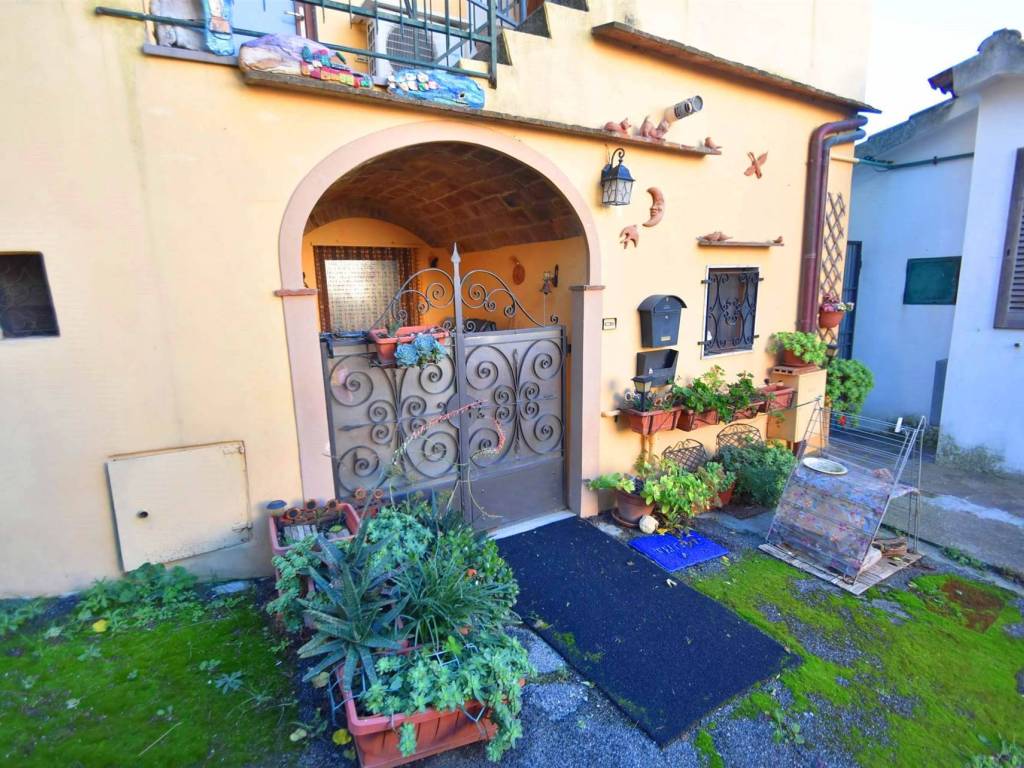 Appartamento a Rosignano marittimo in via della Villa - Foto 2