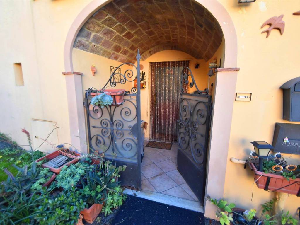 Appartamento a Rosignano marittimo in via della Villa - Foto 3