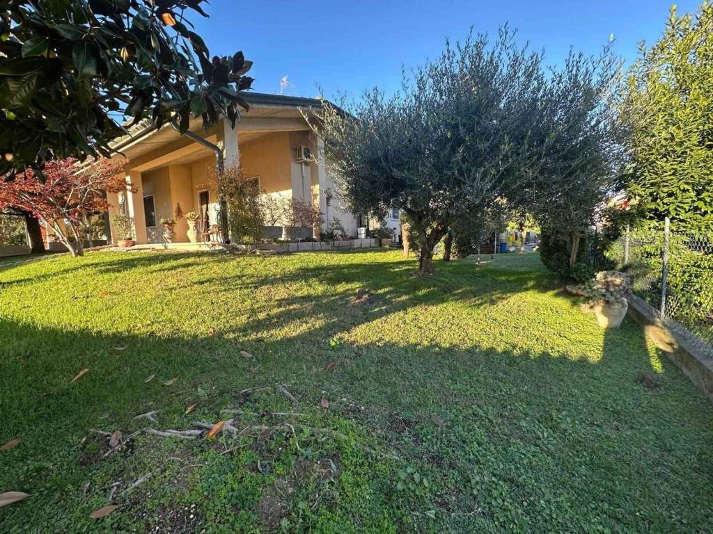 Villa a Goito - Foto 2