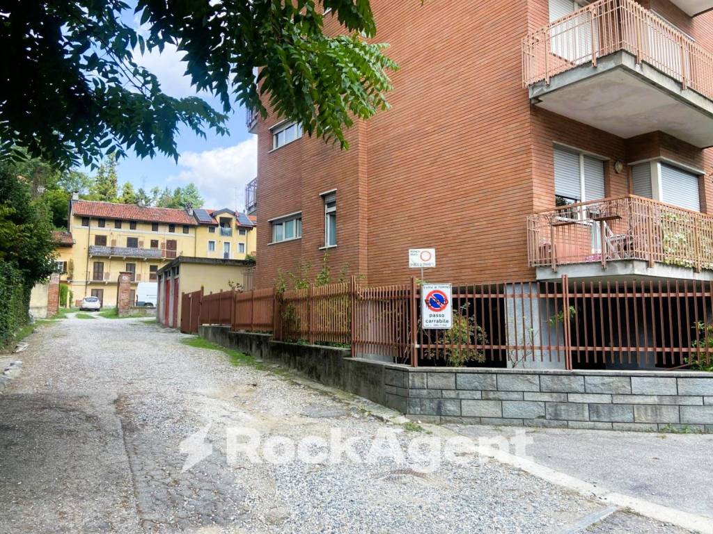 Box / garage a Torino in Strada Comunale di Mongreno, 51 - Foto 2