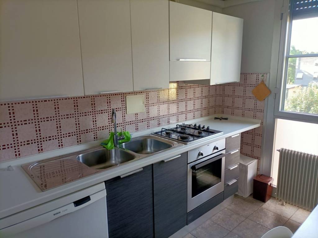 Appartamento a Parma in Piazza Sacco e Vanzetti, 31 - Foto 2