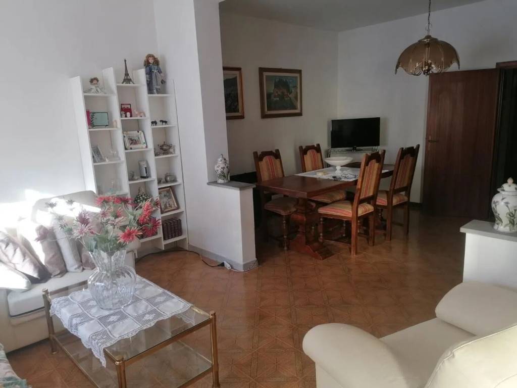 Villa a Carmignano in Area Residenziale Comeana Comeana - Serra - Foto 4