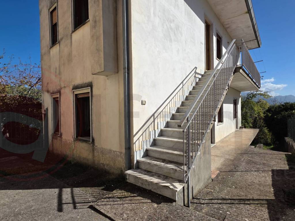 Casa indipendente a Rocca d'arce in Via Fraioli - Foto 2