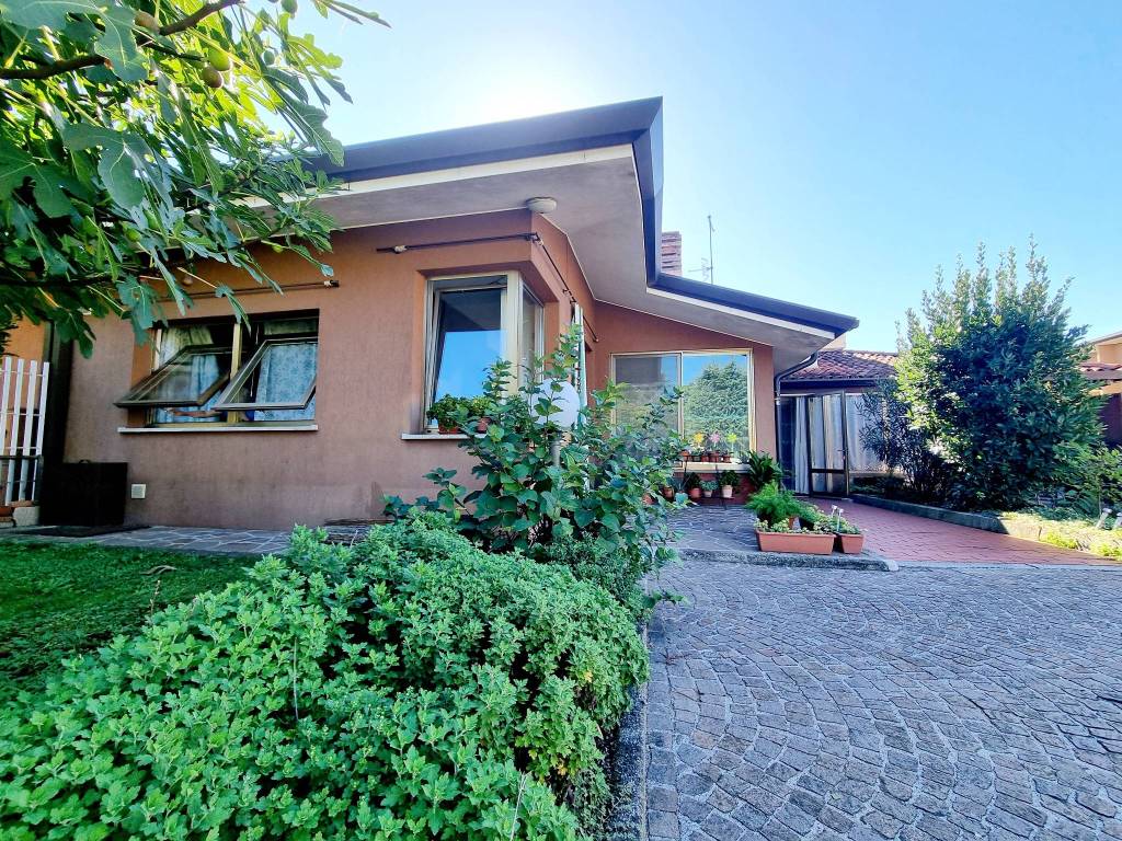 Villa a Tavagnacco in Via Licio Quinzio Cincinnato - Foto 3