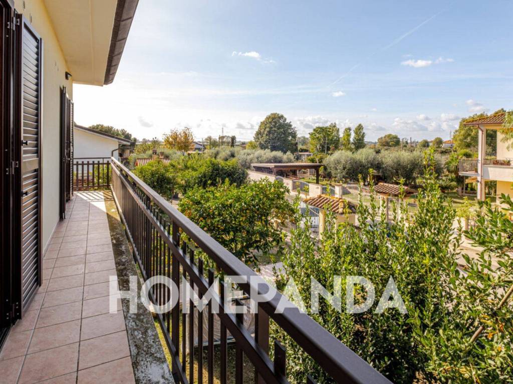 Casa indipendente a Cisterna di latina in Via Fiorello La Guardia - Foto 5