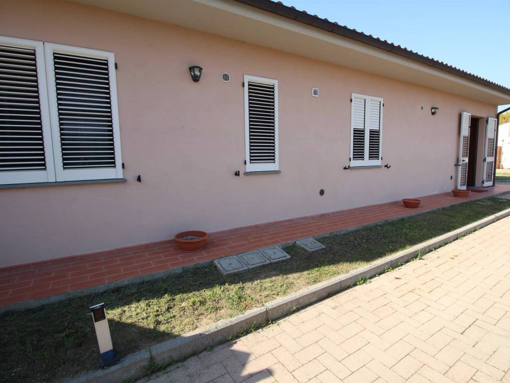 Villa a Lucca in Via del Ponte Traversa I, 104 - Foto 2