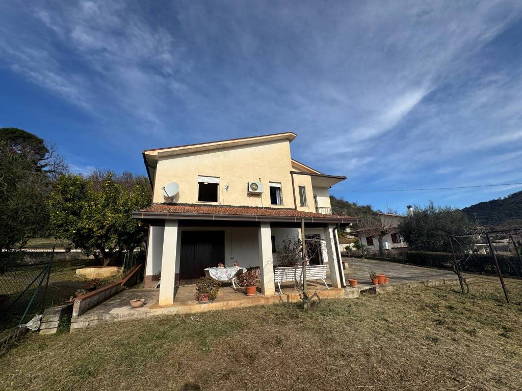 Villa a Arce in Località Tramonti - Foto 5