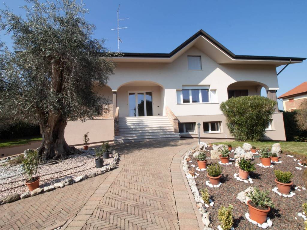 Villa a Casalgrande in Via Statutaria, 167 - Foto 5