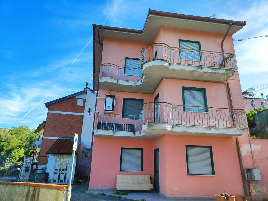 Casa indipendente a San nicola manfredi in Via Roma - Foto 3