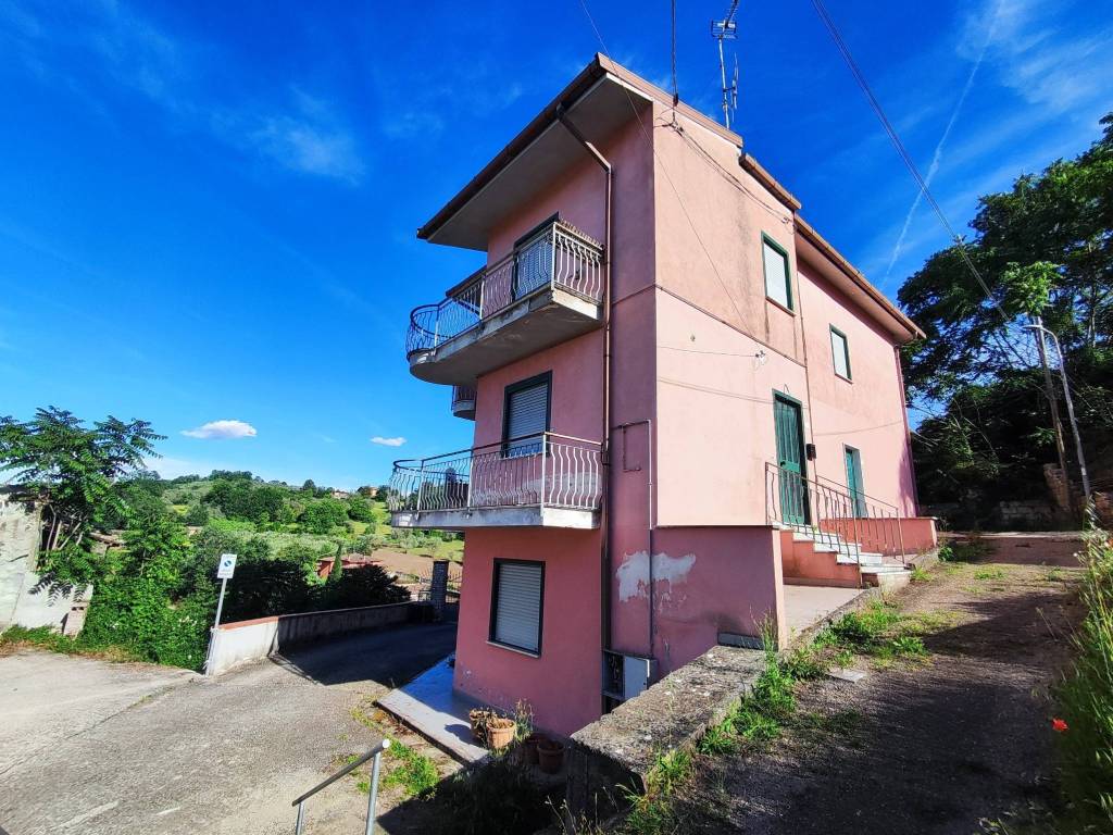 Casa indipendente a San nicola manfredi in Via Roma - Foto 5