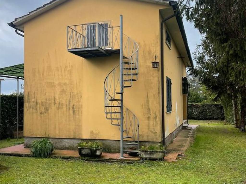 Villa a Forte dei marmi in Via Antonio Gramsci - Foto 2