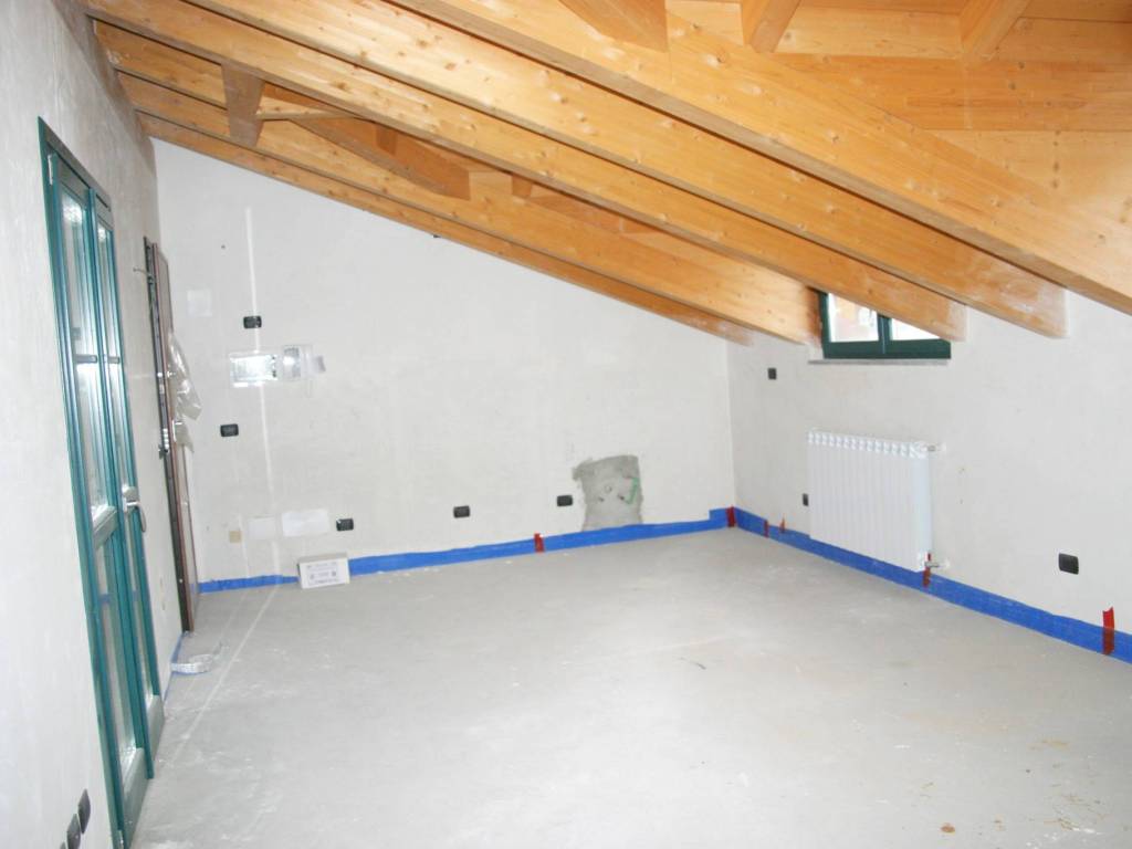 Attico / mansarda a Cairate in Via Giuseppe Garibaldi - Foto 5