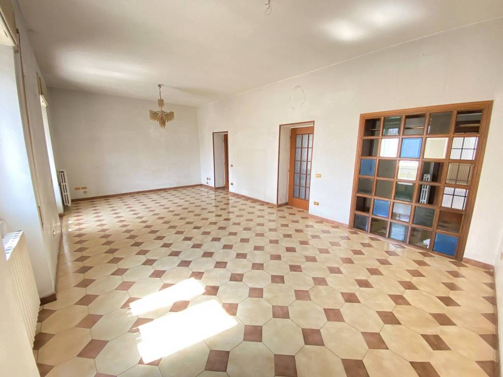 Appartamento a Santa maria capua vetere in Via Merano - Foto 3