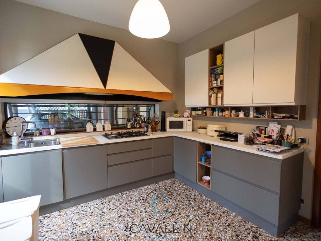 Villa a Montebelluna in Via Sansovino - Foto 2