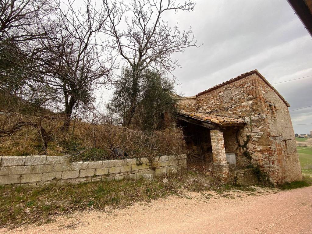 Rustico / casale a San severino marche in Strada Provinciale Apirese - Foto 3